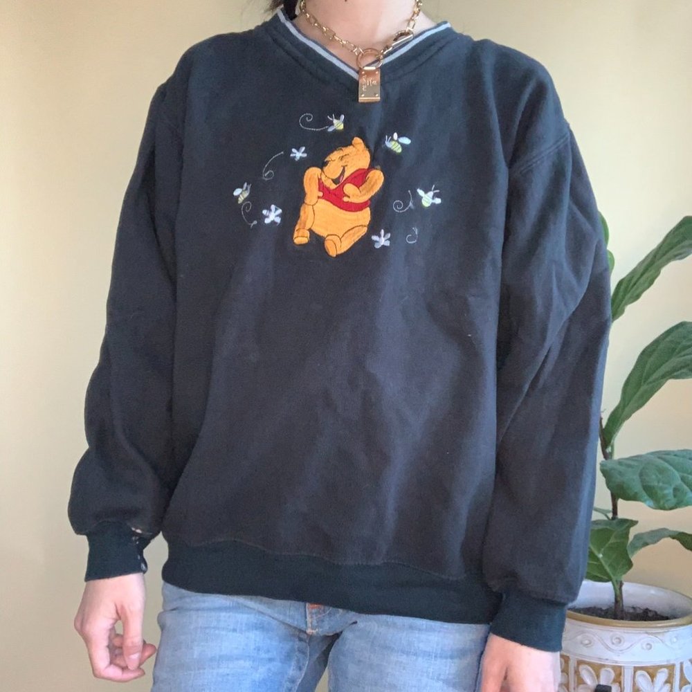 Vintage Pooh Bear Embroidered Sweatshirt - Picture 5 of 6